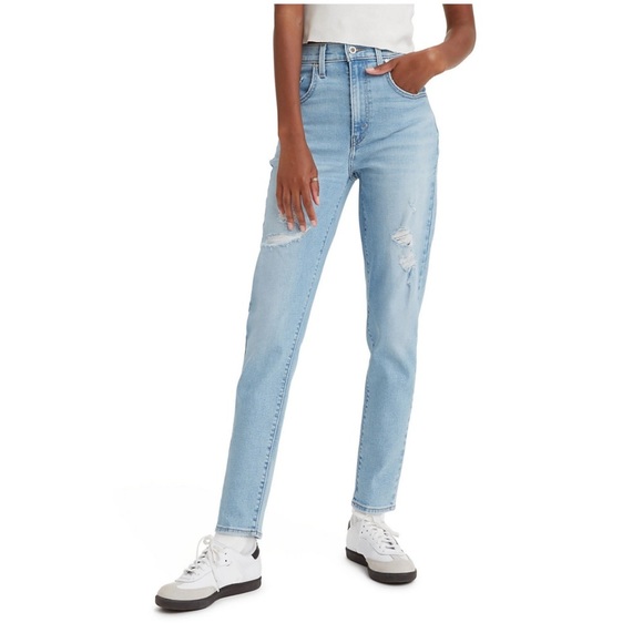 Levi's Women's Silver Tab High Waisted Mom Jeans Size 26 Light Washed Distressed - Picture 1 of 9